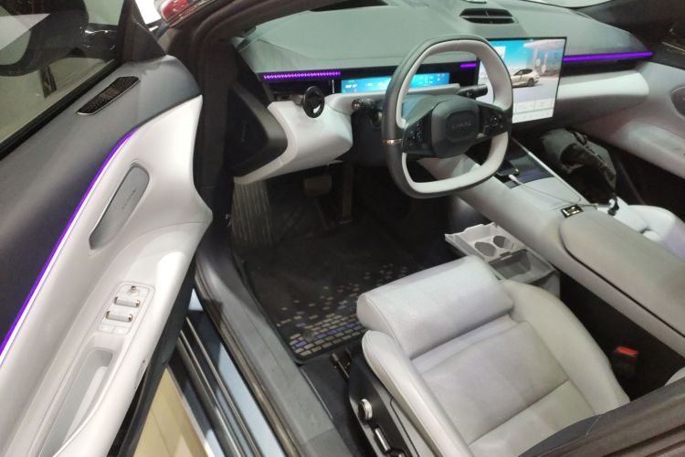 领克Z10 2024款 95kWh 702km四驱智驾Ultra中控内饰20