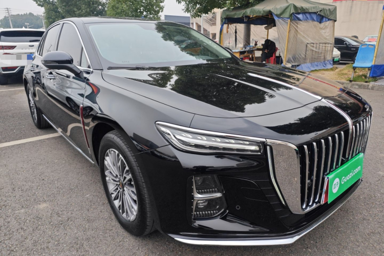 红旗H5 2025款 1.5T DCT旗韵版车身外观3