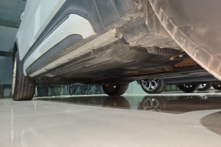 领克01 2017款 2.0T 两驱型Pro版局部细节9001