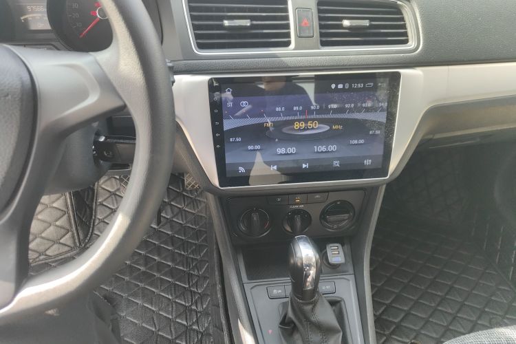 大众 朗逸 2017款 1.6L 自动风尚版中控内饰16