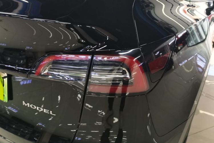特斯拉 Model Y 2022款 改款 后轮驱动版车身外观6006