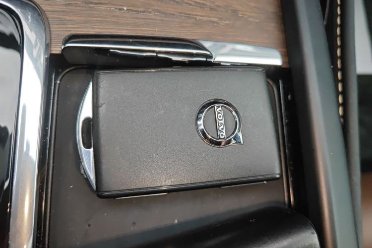 沃尔沃S90 2025款 B5 智远豪华版中控内饰11