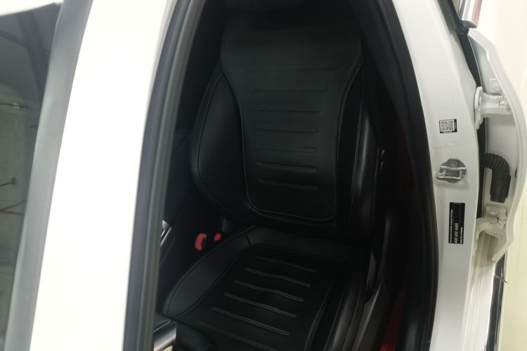 奔驰C级 2022款 C 200 L 运动版中控内饰19