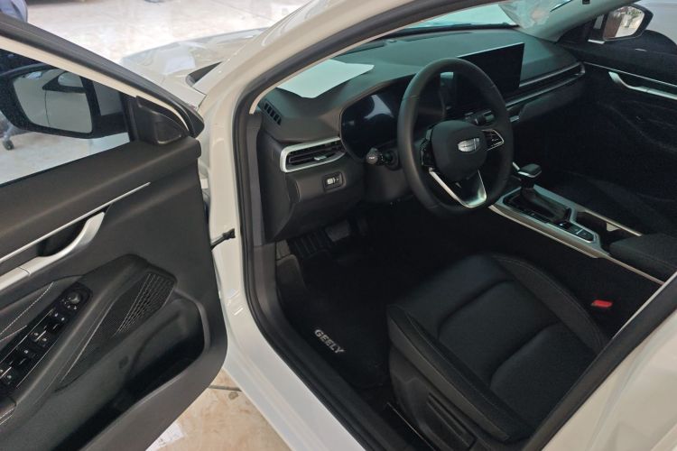 吉利汽车 帝豪 2025款 第4代 1.5L CVT尊贵型中控内饰20