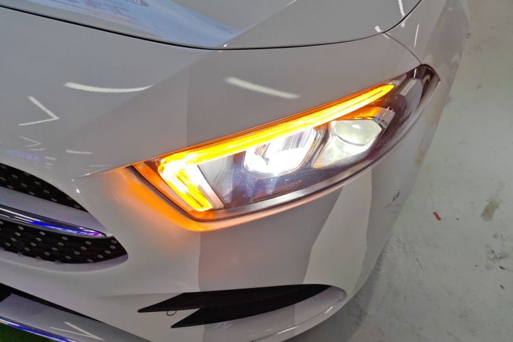 奔驰A级 2021款 A 200 L 运动轿车时尚型局部细节36