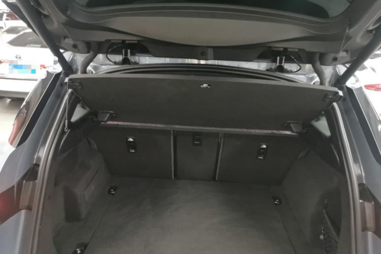 路虎 揽胜极光 2020款 249PS R-DYNAMIC S 运动版局部细节23