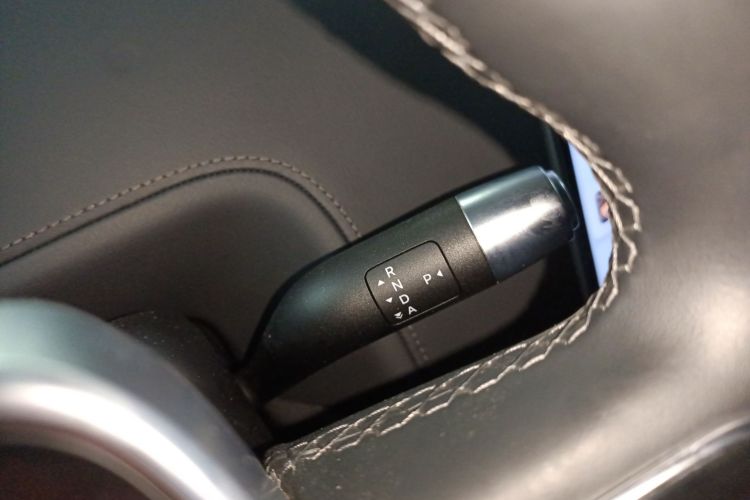 理想汽车 理想L9 2022款 Max中控内饰18