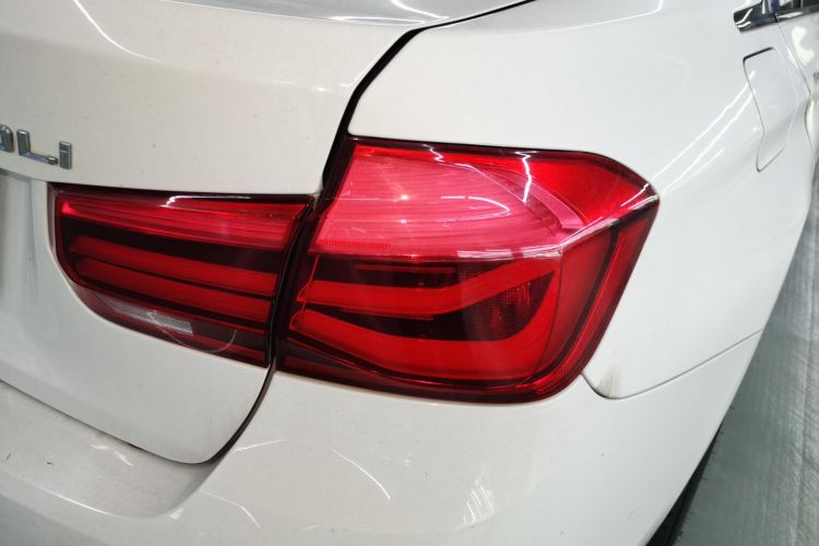 宝马3系 2016款 320Li 进取型车身外观9