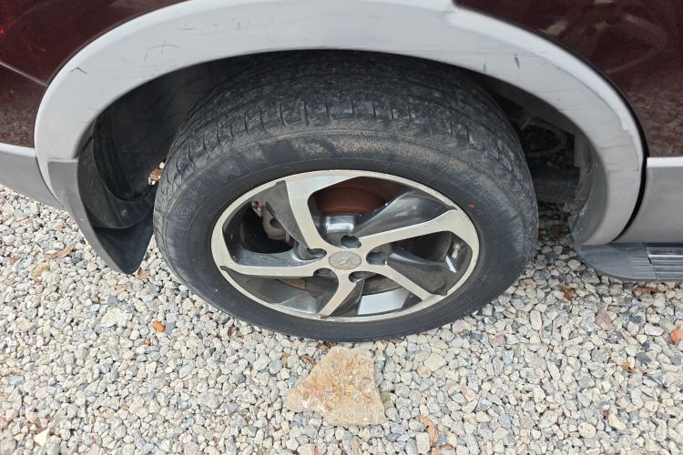 海马S5 2016款 1.6L 手动智能豪华型科技版车身外观6008