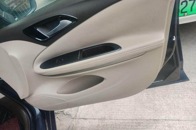 别克 威朗 2015款 三厢 15S 自动领先型中控内饰7005