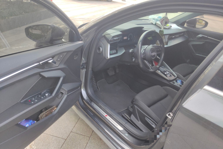 奥迪A3 2021款 A3L Limousine 35 TFSI 进取运动型中控内饰20