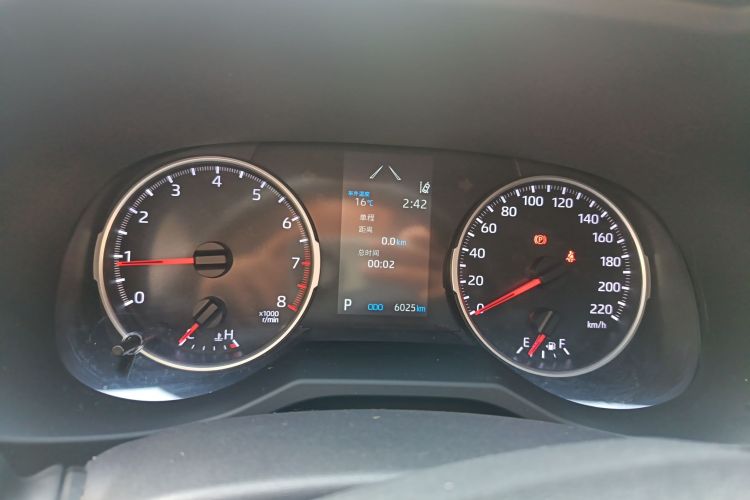 丰田 RAV4荣放 2024款 2.0L CVT两驱都市版中控内饰14