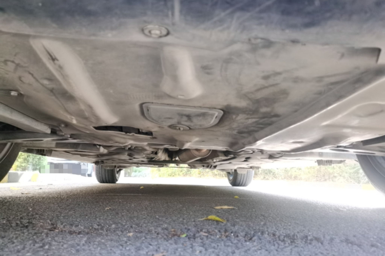 宝马2系旅行车 2016款 218i 运动设计套装局部细节9008