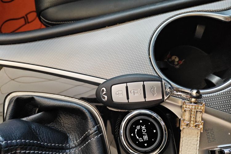 英菲尼迪Q50L 2016款 2.0T 悦享版中控内饰7001