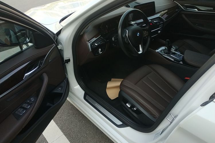 宝马5系 2020款 525Li 豪华套装中控内饰7003