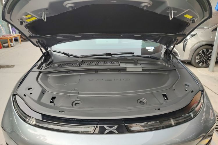 小鹏G6 2023款 755 超长续航 Pro机舱底盘24