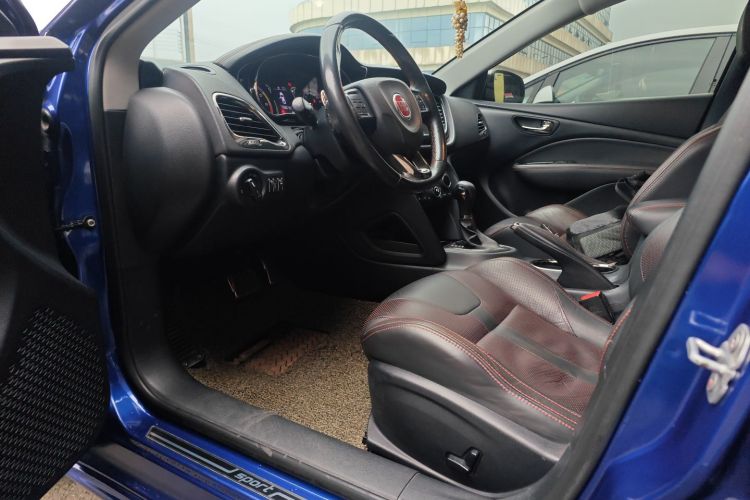 菲亚特 致悦 2014款 1.4T 自动运动版中控内饰20