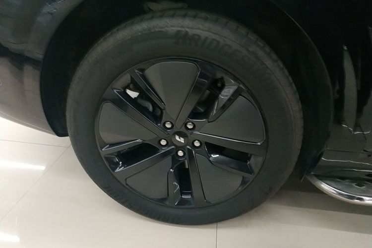 理想汽车 理想L6 2024款 Pro车身外观6008