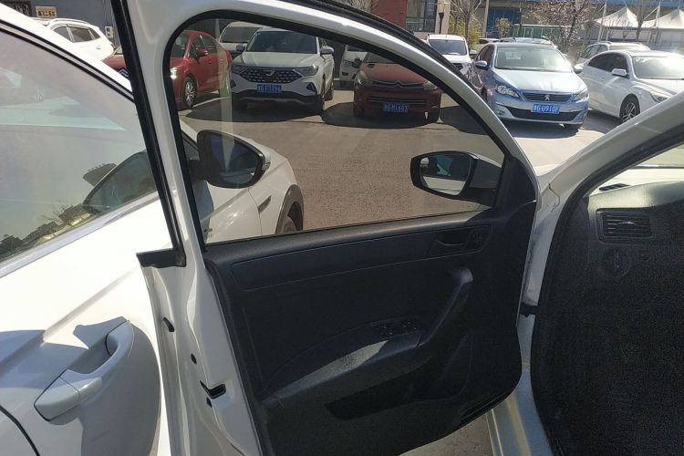 大众 桑塔纳 2019款 1.5L 手动风尚版 国VI中控内饰47