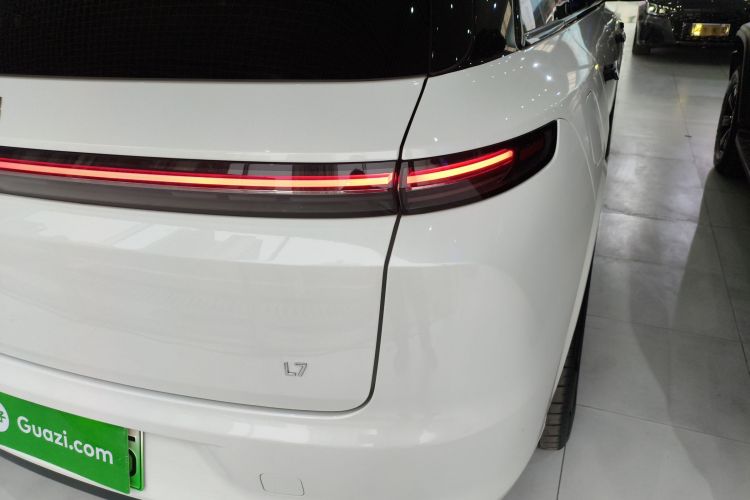 理想汽车 理想L7 2023款 Air车身外观9