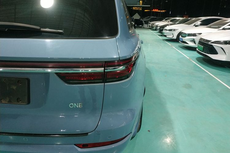 理想汽车 理想ONE 2021款 增程6座版车身外观9
