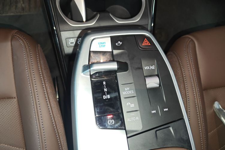 宝马iX1 2023款 eDrive25L X设计套装局部细节18