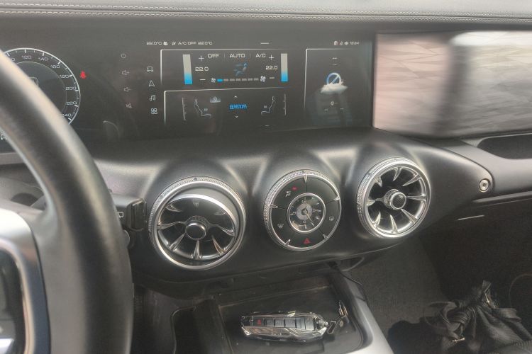 坦克300 2021款 越野版 2.0T 征服者中控内饰16