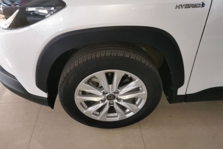 丰田 卡罗拉锐放 2023款 双擎 2.0L 先锋版车身外观6007