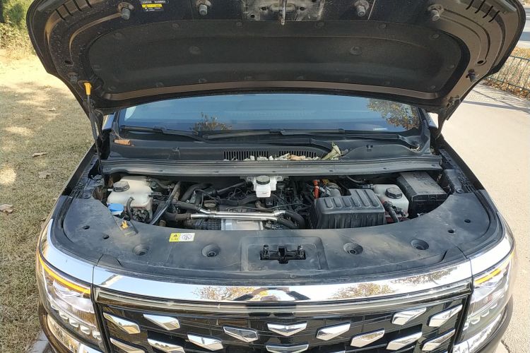 江淮瑞风 瑞风RF8 PHEV 2024款 智聆版 1.5T 150KM 旗舰型 磷酸铁锂局部细节24