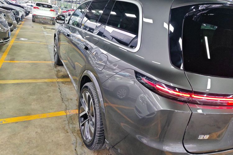 理想汽车 理想L9 2022款 Max车身外观4