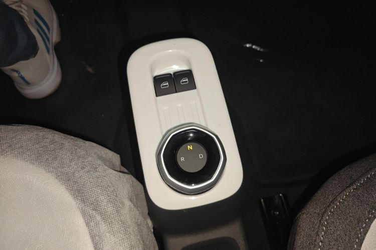 吉利银河 熊猫 2025款 210km 元气熊中控内饰18