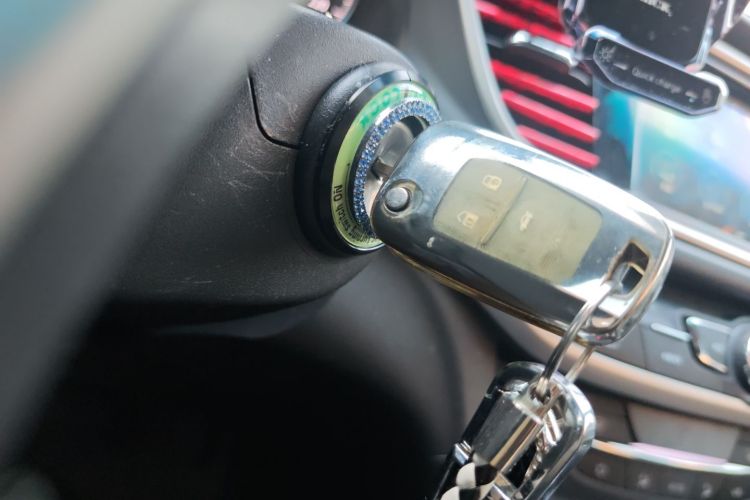 别克 英朗 2019款 18T 自动互联精英型 国VI中控内饰11