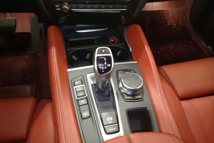 宝马X6（平行进口） 中控内饰18