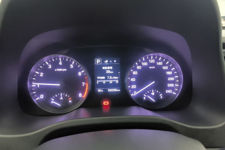 现代 领动 2016款 1.6L 自动智炫·精英型中控内饰14