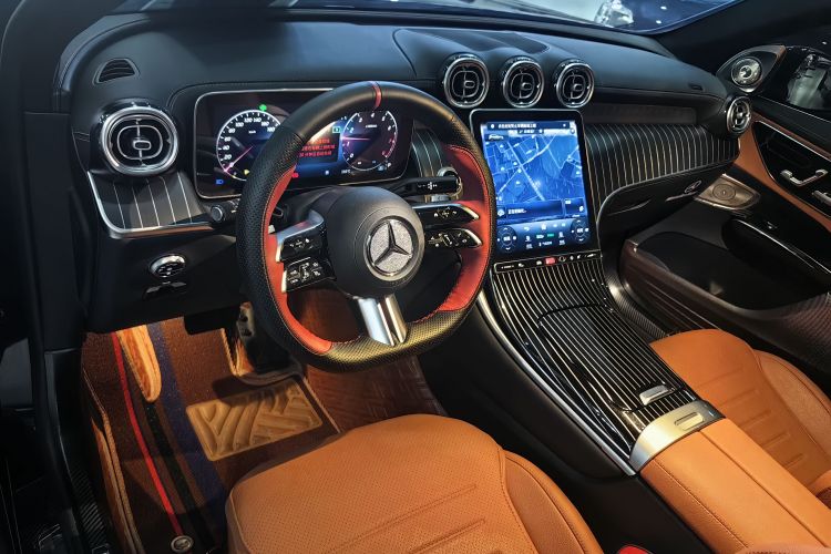 奔驰GLC 2023款 改款 GLC 300 L 4MATIC 动感型 7座局部细节16
