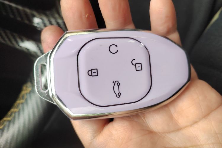 广汽传祺 影豹 2023款 270T DCT J11版中控内饰11