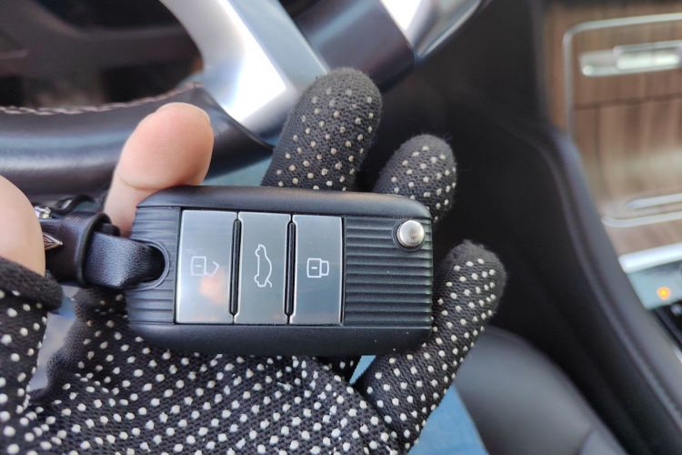 荣威RX8 2019款 30T 智联网两驱超群旗舰版中控内饰7001