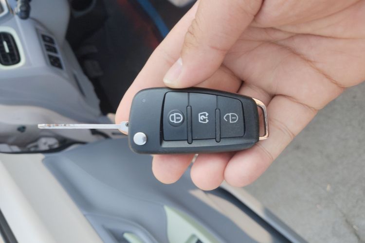 凌宝汽车 凌宝BOX 2022款 李清照Pro版 14.72kWh中控内饰7001