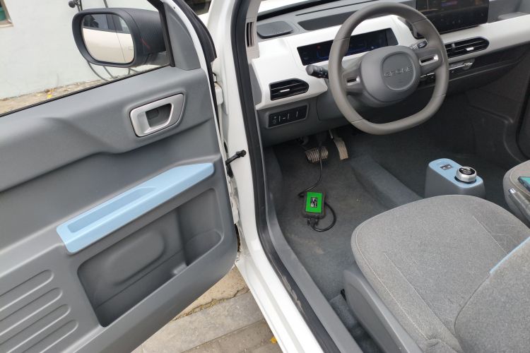 吉利银河 2023款 熊猫mini 120km 亚运熊中控内饰20