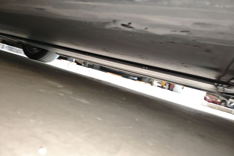 特斯拉 Model Y 2022款 长续航全轮驱动版局部细节9003