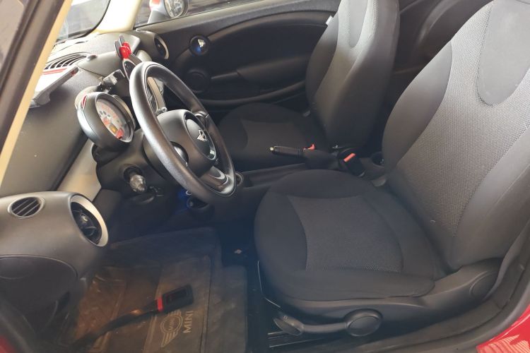 MINI 2011款 1.6L ONE中控内饰19