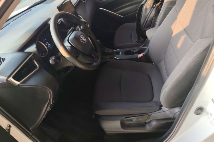 丰田 卡罗拉锐放 2022款 2.0L 精英版中控内饰19