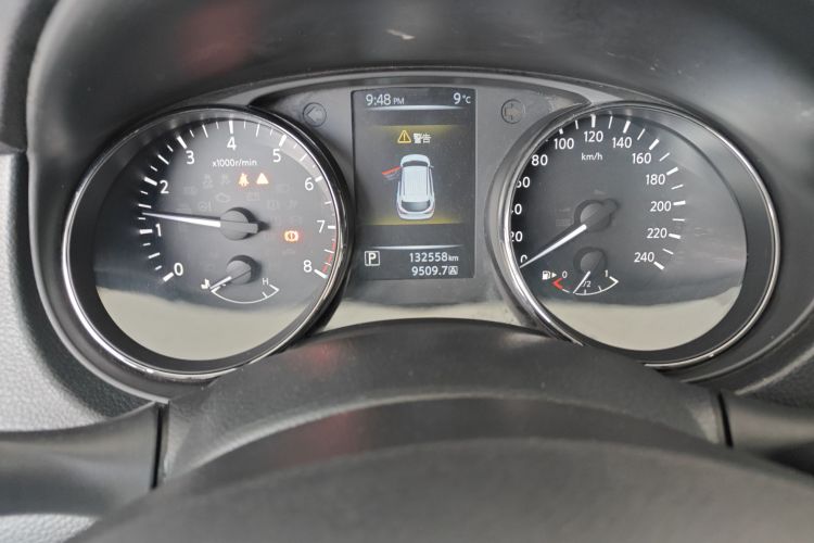 日产 逍客 2016款 2.0L CVT精英版中控内饰14