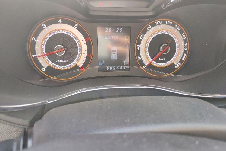 猎豹汽车 猎豹CS9 2017款 1.5L 手动风尚型中控内饰15