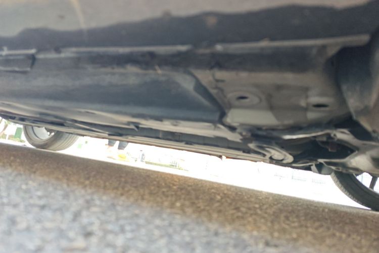 长安UNI-V 2023款 1.5T 运动版局部细节9001