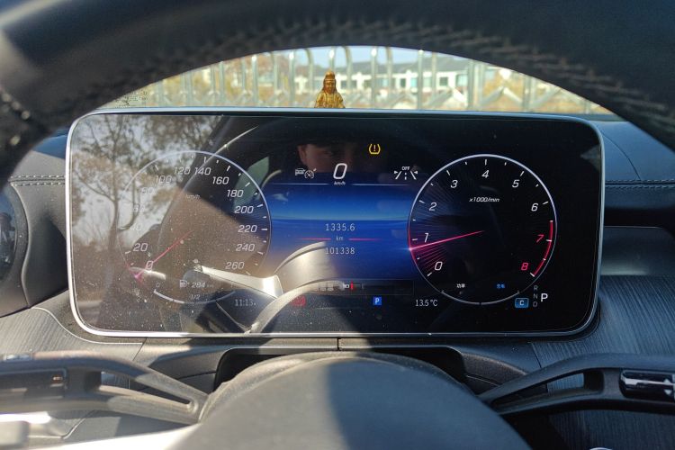 奔驰C级 2023款 C 260 L 运动版中控内饰14