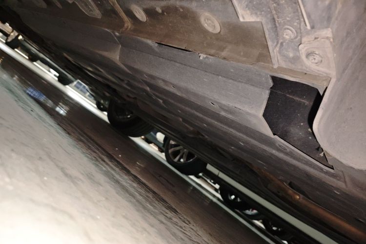 长安UNI-T 2022款 1.5T 运动版 尊贵型局部细节9003