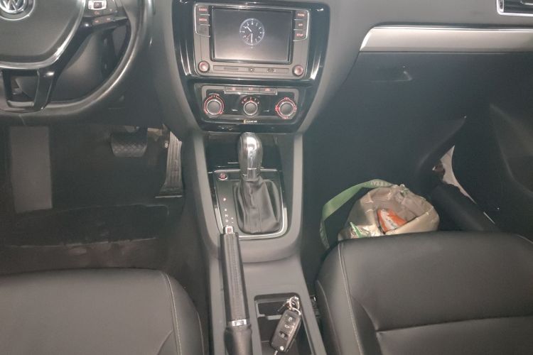 大众 速腾 2018款 1.6L 自动舒适型局部细节18