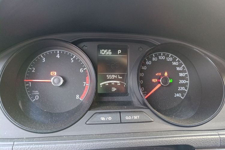 大众 朗逸 2017款 1.6L 自动风尚版中控内饰14