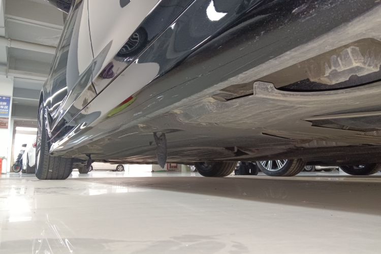 宝马5系 2019款 改款 530Li 领先型 豪华套装局部细节9002